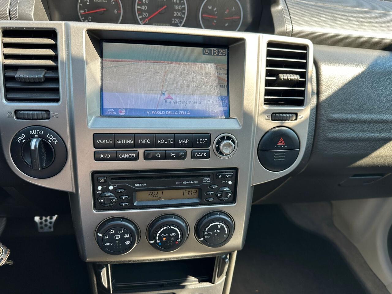 Nissan X-Trail 2.2 dCi Elegance Columbia