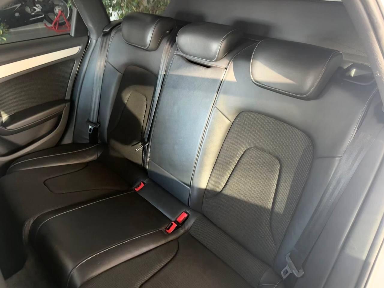 AUDI A4 AVANT 2.0 TDI 143CV AUTOMATIK MOD. S-LINE
