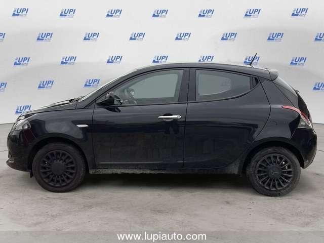 Lancia Ypsilon 1.0 firefly hybrid Silver s&s 70cv