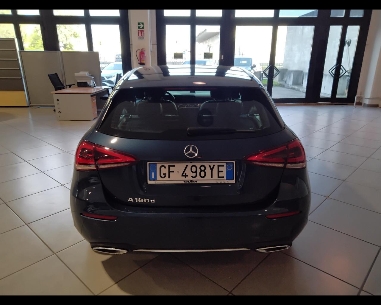 Mercedes-Benz Classe A - W177 2018 - A 180 d Sport auto
