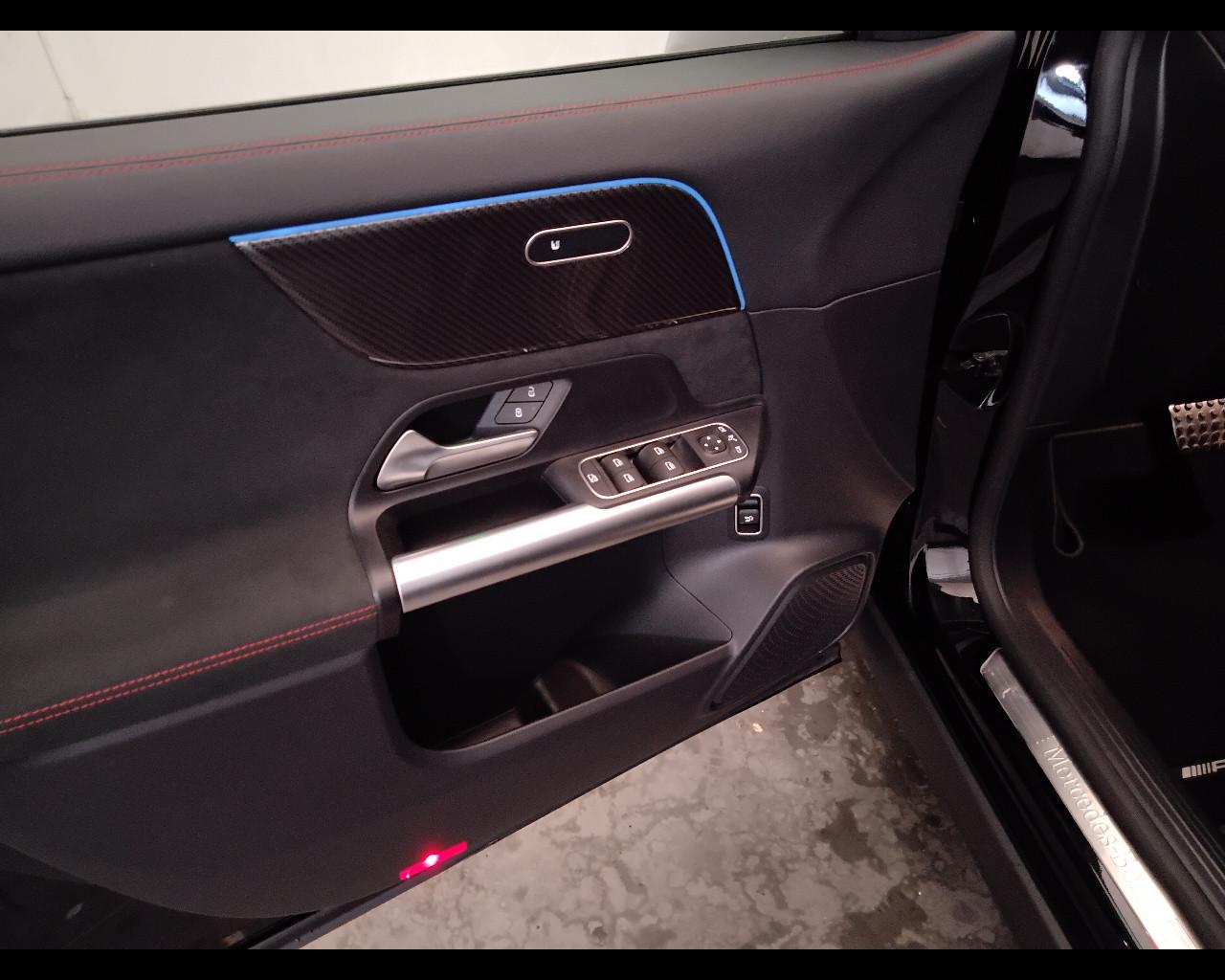 Mercedes-Benz GLA-H247 2023 - GLA 200 d AMG Line Advanced Plus auto