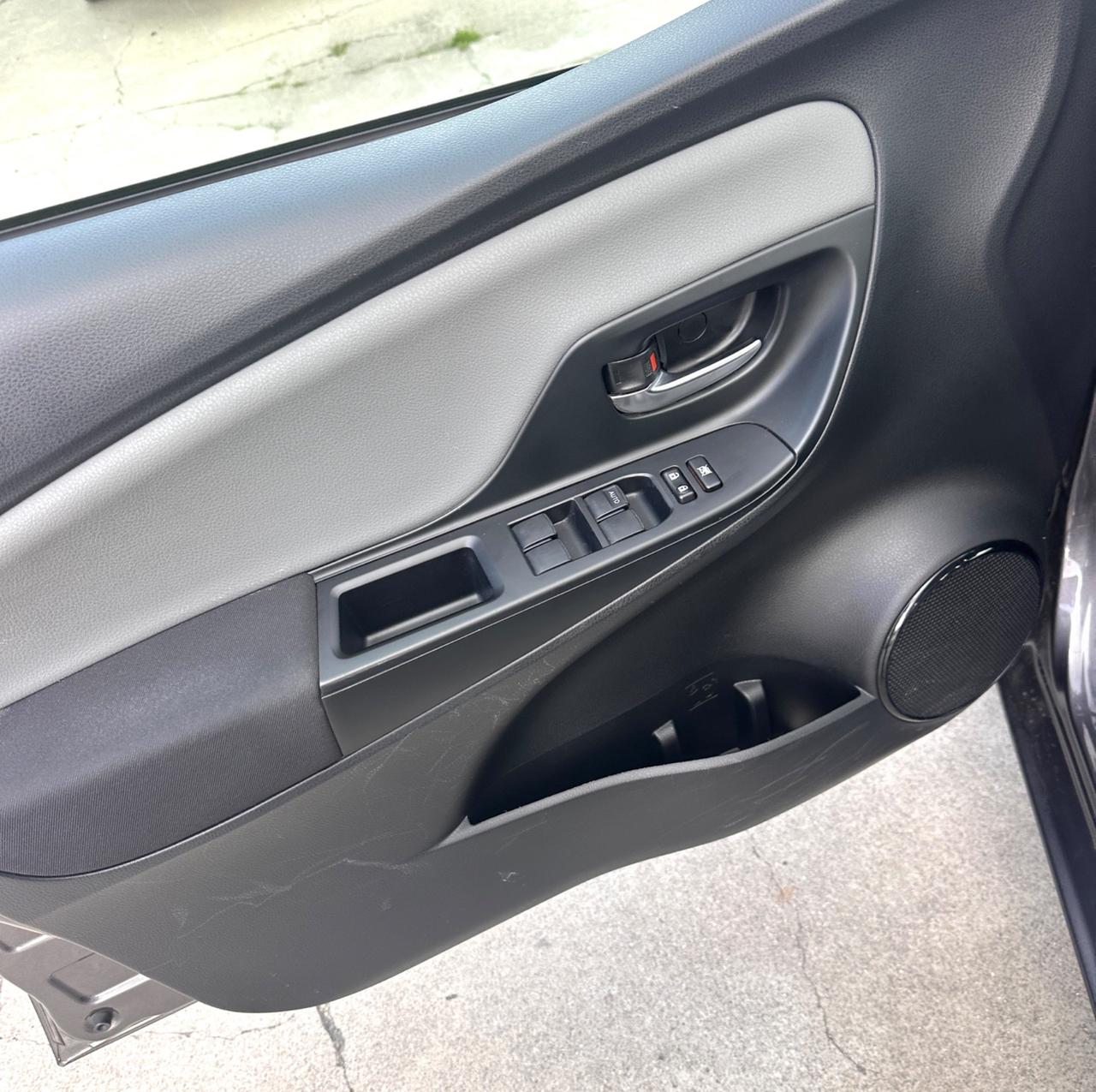 Toyota Yaris 1.5 BENZ/Hybrid 101cv 5p Lounge AUTOMATICA