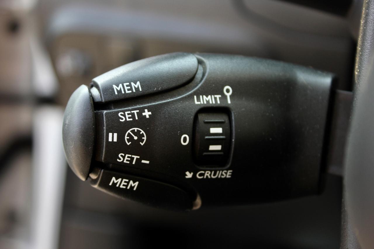 Citroen C3 Shine 1.2 83 CV ANCHE CON TETTO NERO PROMO AUTODOC