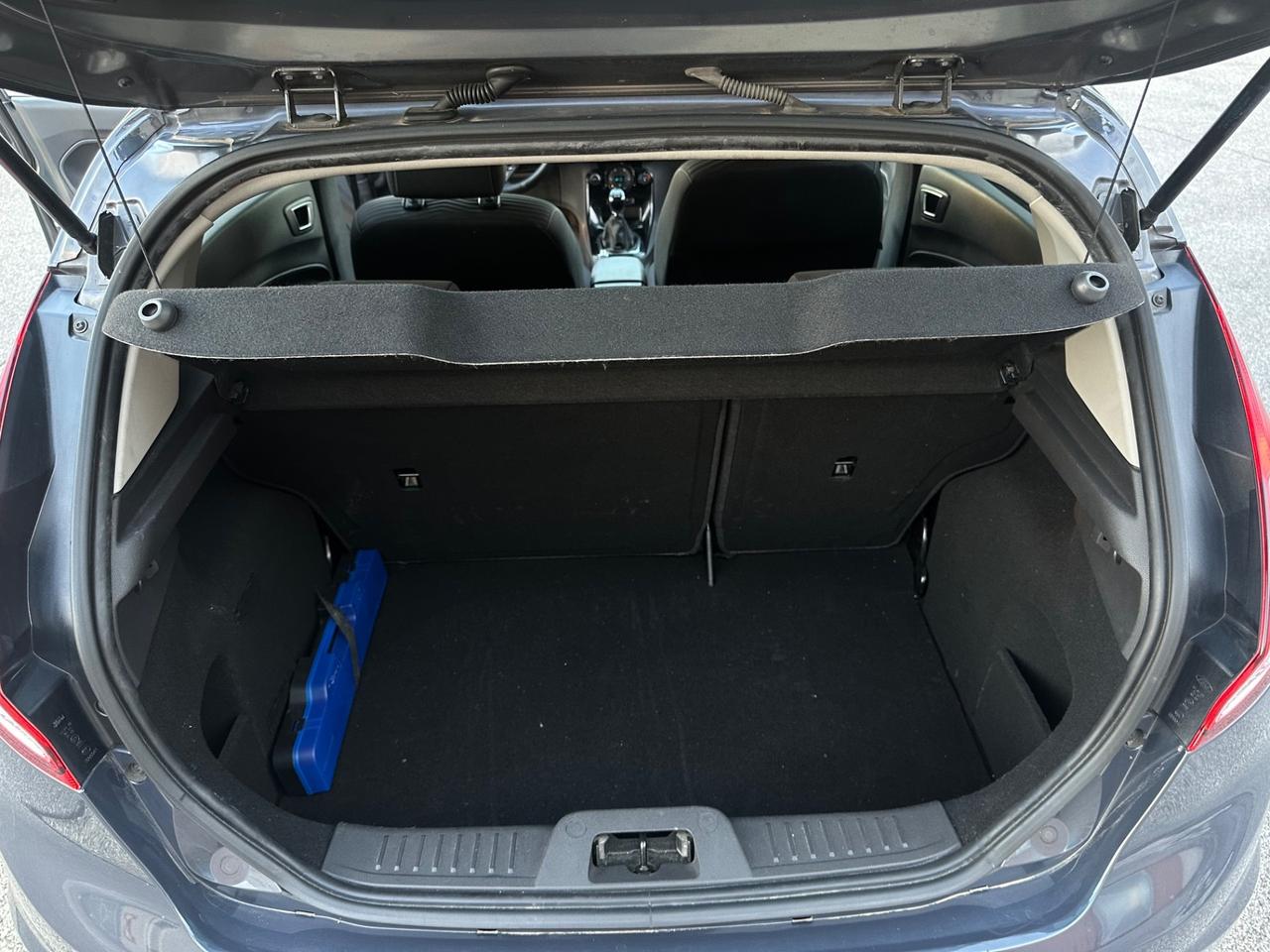Ford Fiesta 1.5 TDCi 75CV 5 porte Neopatentati