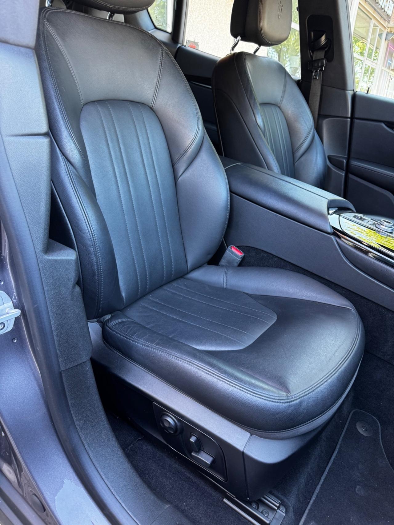 Maserati Levante V6 AWD Gransport