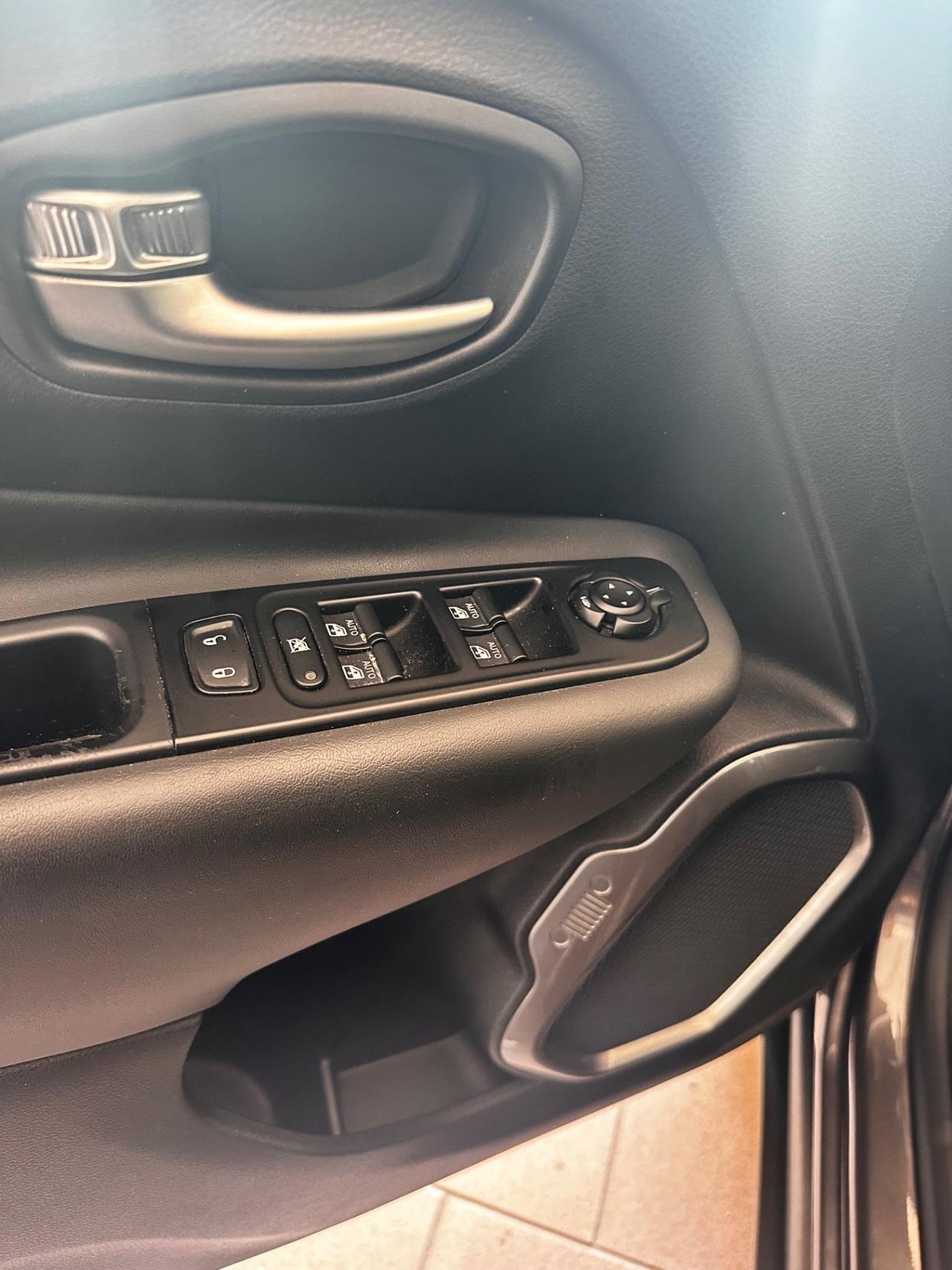 Jeep Renegade 1.3 T4 DDCT Limited