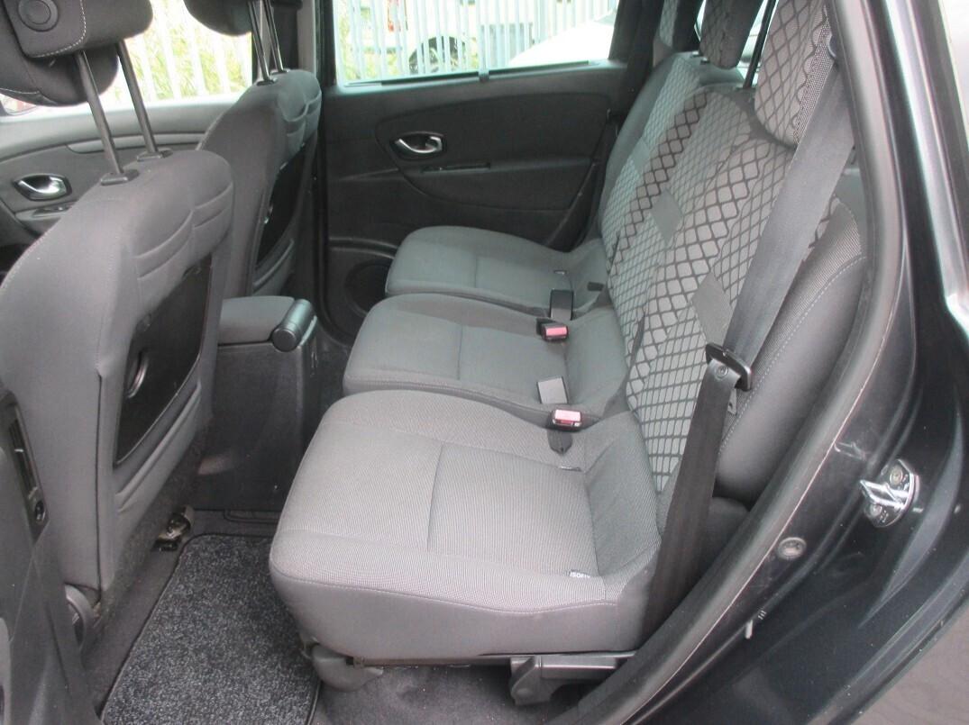 Renault Scenic 1.5 dCi 110CV Dynamique 7 Posti