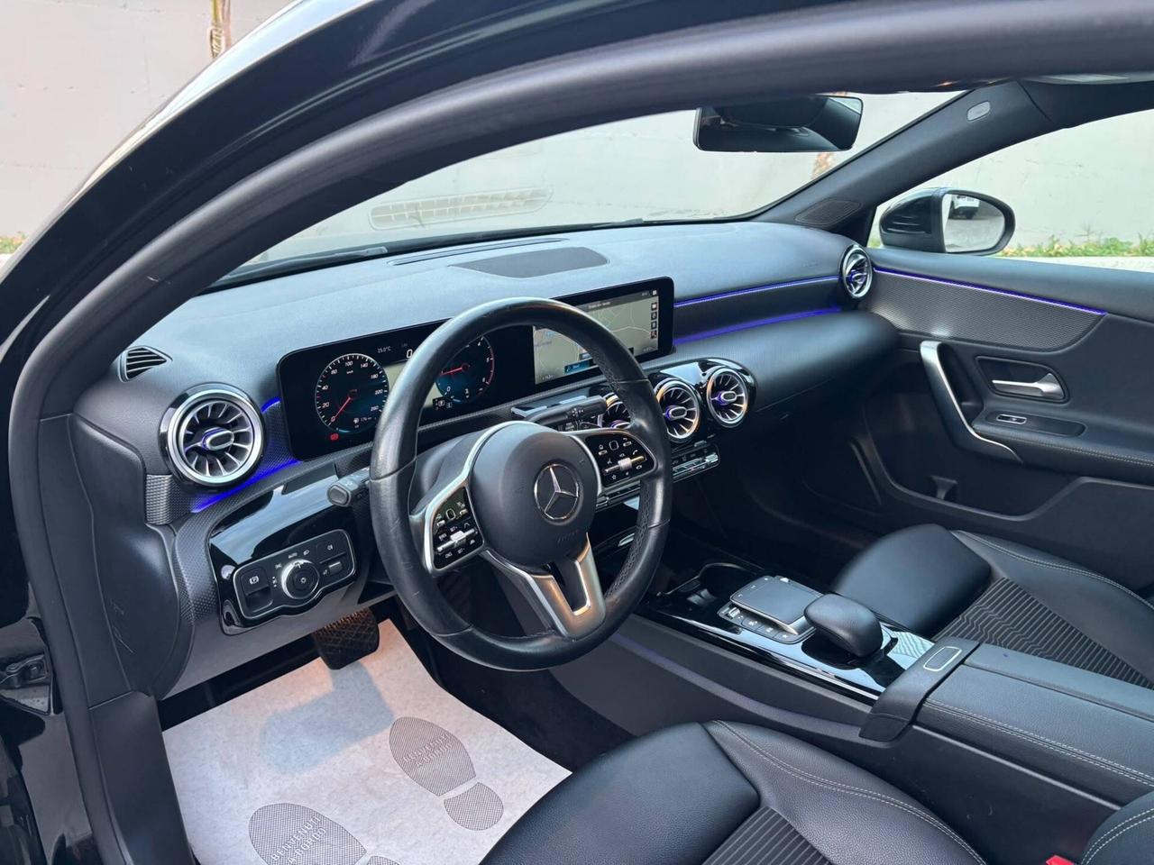 Mercedes-benz GLA 180 d Automatic Business :”:”:”: