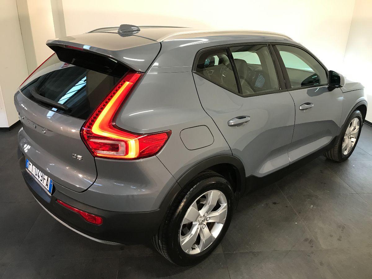 VOLVO XC40 D3 AWD Geartronic Momentum