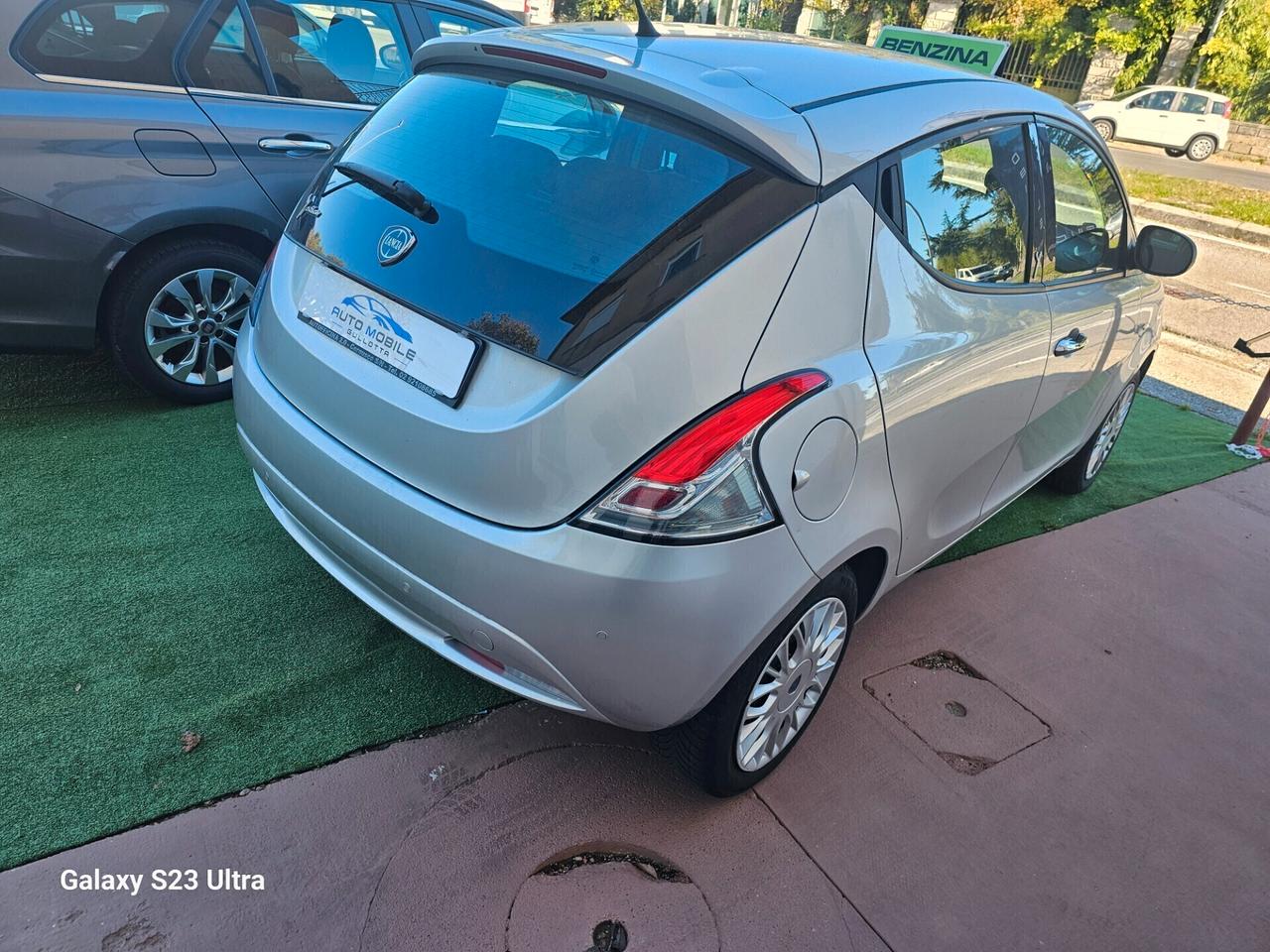 Lancia Ypsilon 1.2 69 CV 5 porte Silver