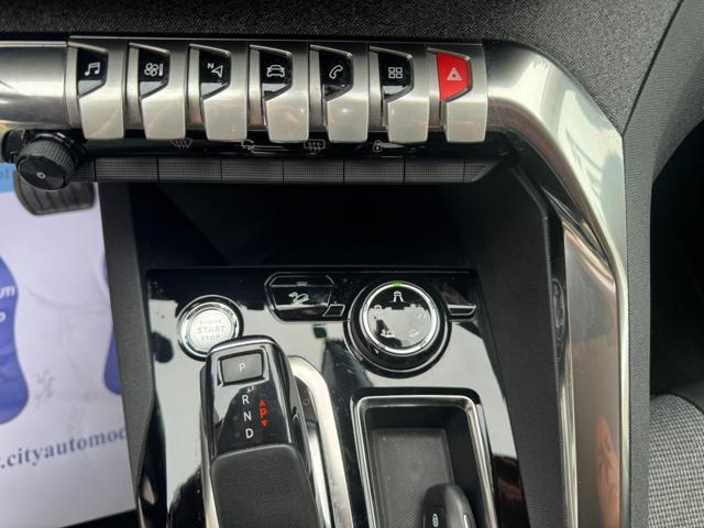 PEUGEOT 3008 PureTech Turbo 130CV Allure EAT8 NAVI+RETR.