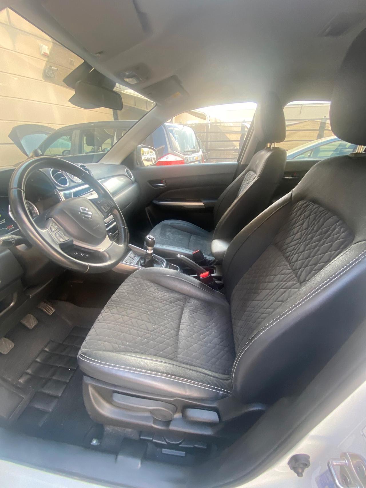 Suzuki Vitara 1.4 Hybrid Top