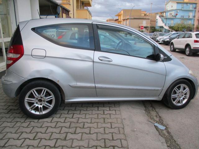 MERCEDES-BENZ A 180 CDI Coupé Elegance