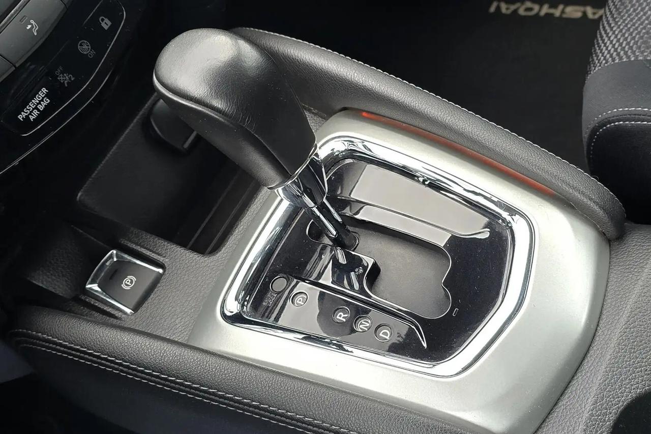 Nissan Qashqai 1.6 dci Tekna 2wd 130cv xtronic