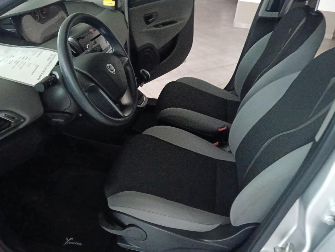 Lancia Ypsilon 1.2 69 CV 5 porte S&S Silver