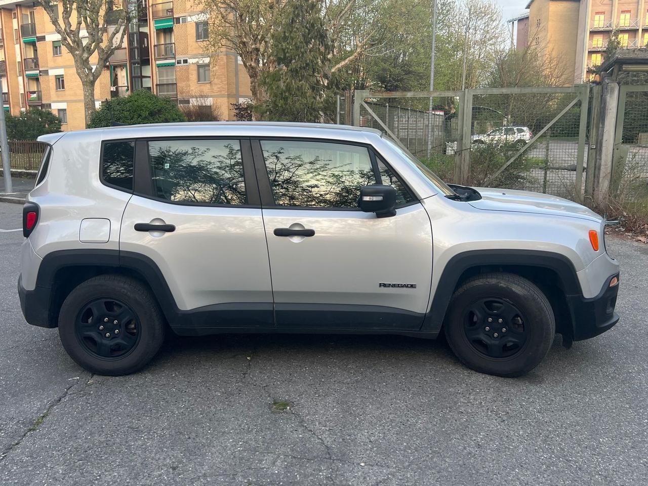 Jeep Renegade Sport 1.4 Turbo-Jet GPL #10362