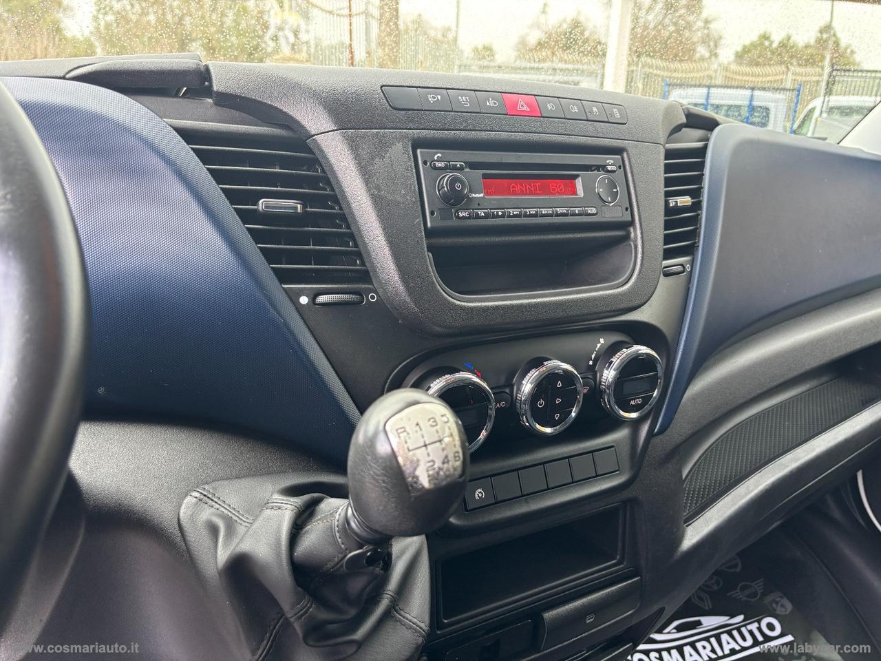 DAILY 35C15 CENTINATO CON PEDANA PASSO 4100