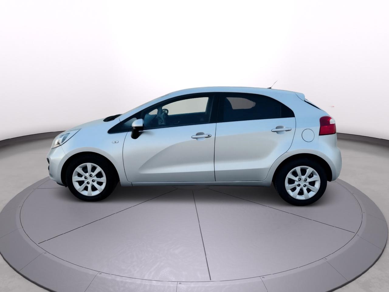 Kia Rio 1.2 benzina 2013 110.000km garanzia 12 mesi neo patentati