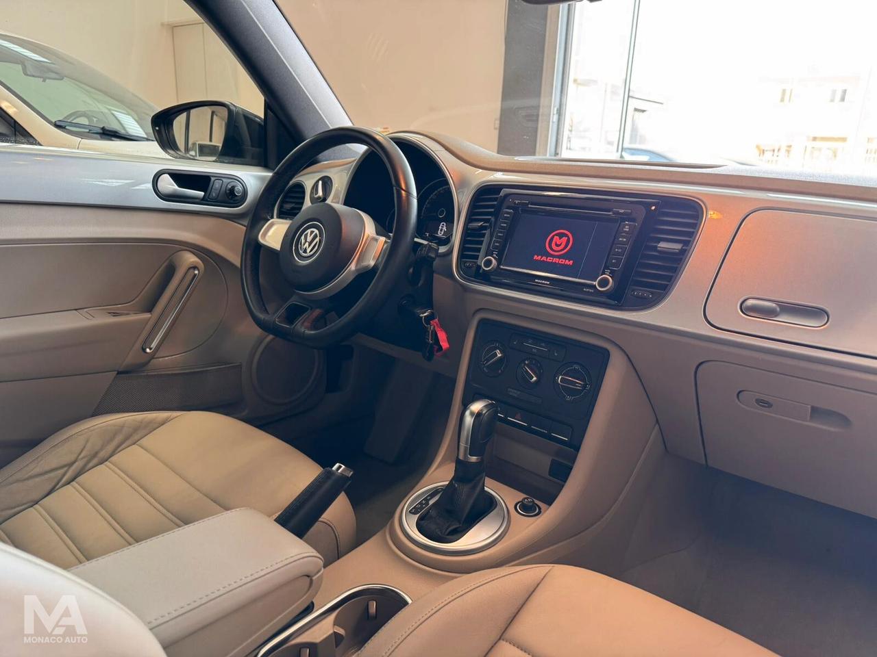 Volkswagen Maggiolino Cabrio 2.0 110cv TDI DSG Sport 2015