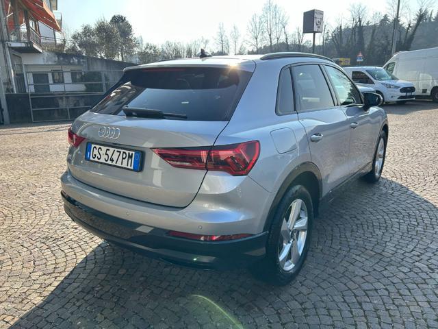 AUDI Q3 35 TFSI Business Advanced