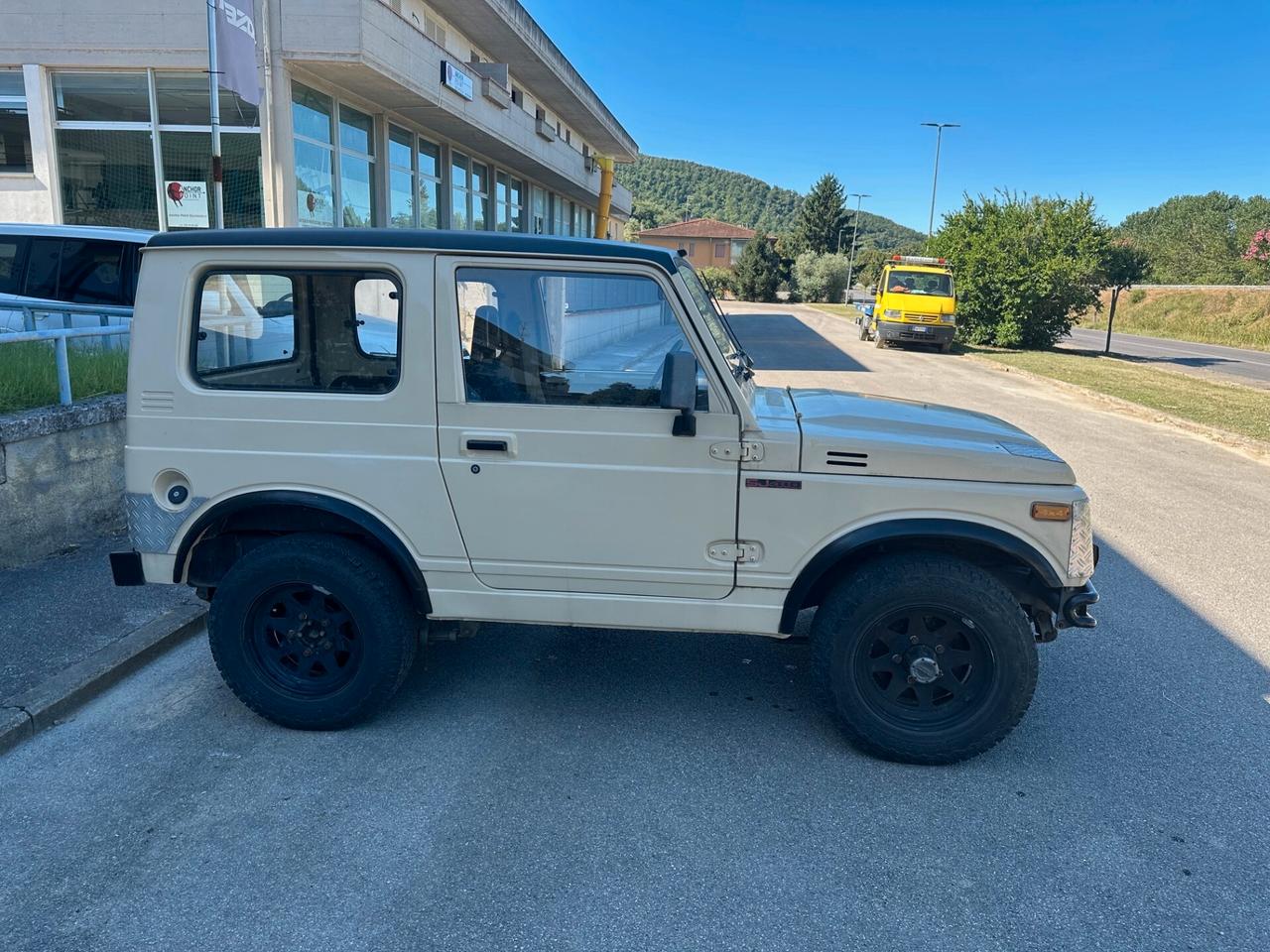 Suzuki SJ 410 SJ410 Berlina Sport