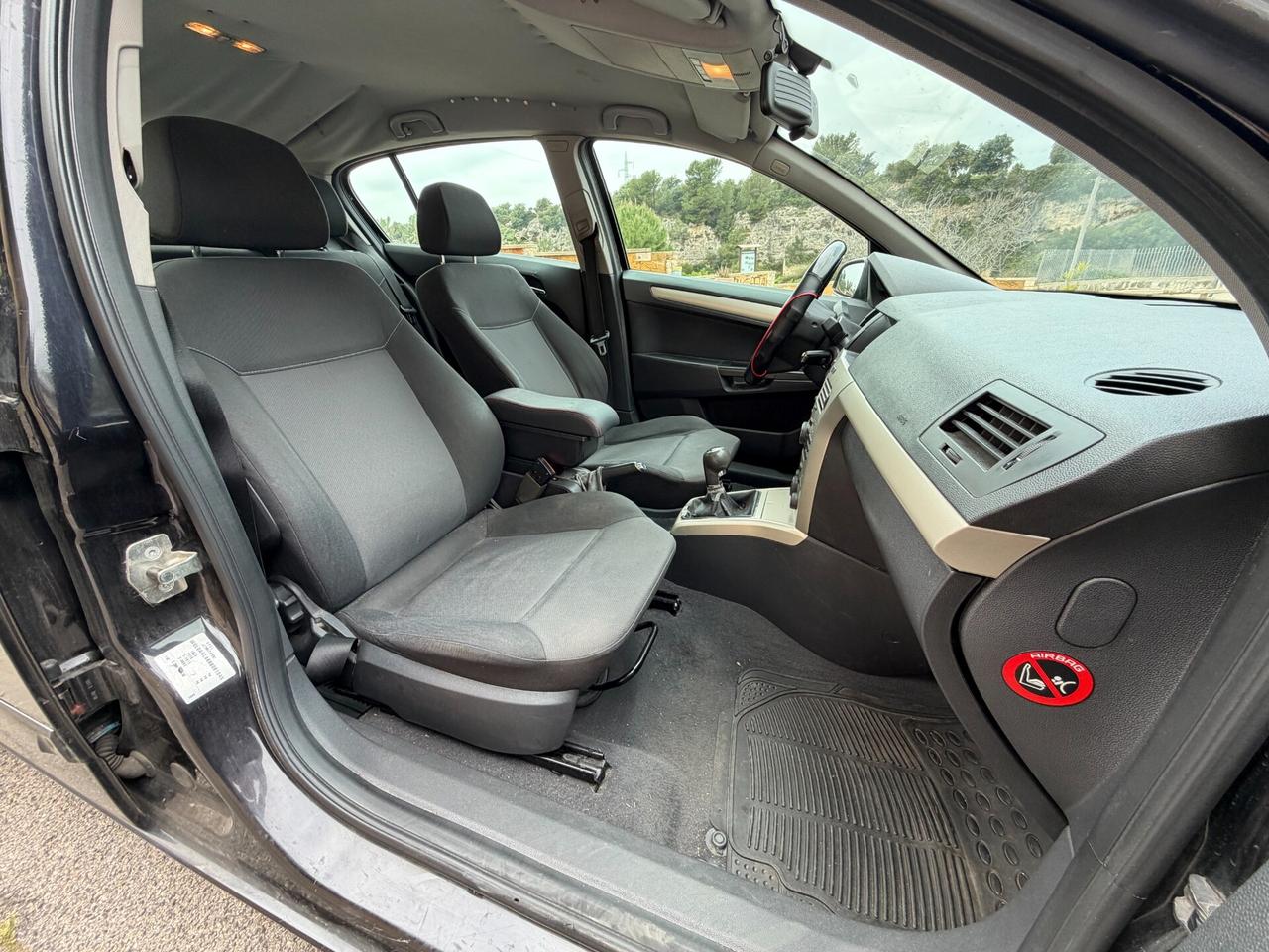 Opel Astra COSMO/1.7 101CV/5 POSTI/CLIMA