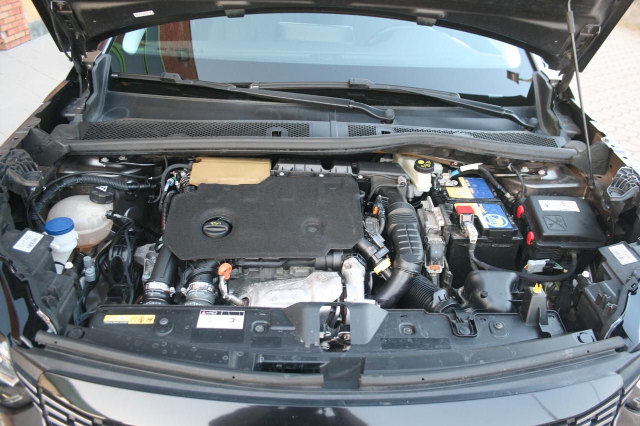 Peugeot 2008 BlueHDi 130 S&S EAT8 Allure