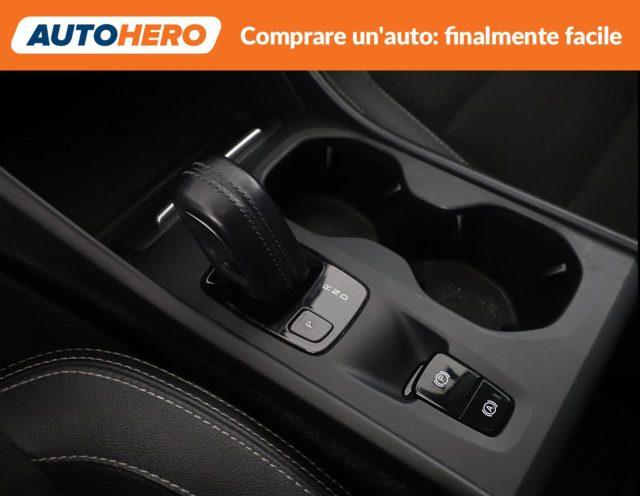 VOLVO XC40 D3 AWD Geartronic Business Plus