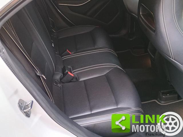 MERCEDES-BENZ CLA 200 d Automatic Premium