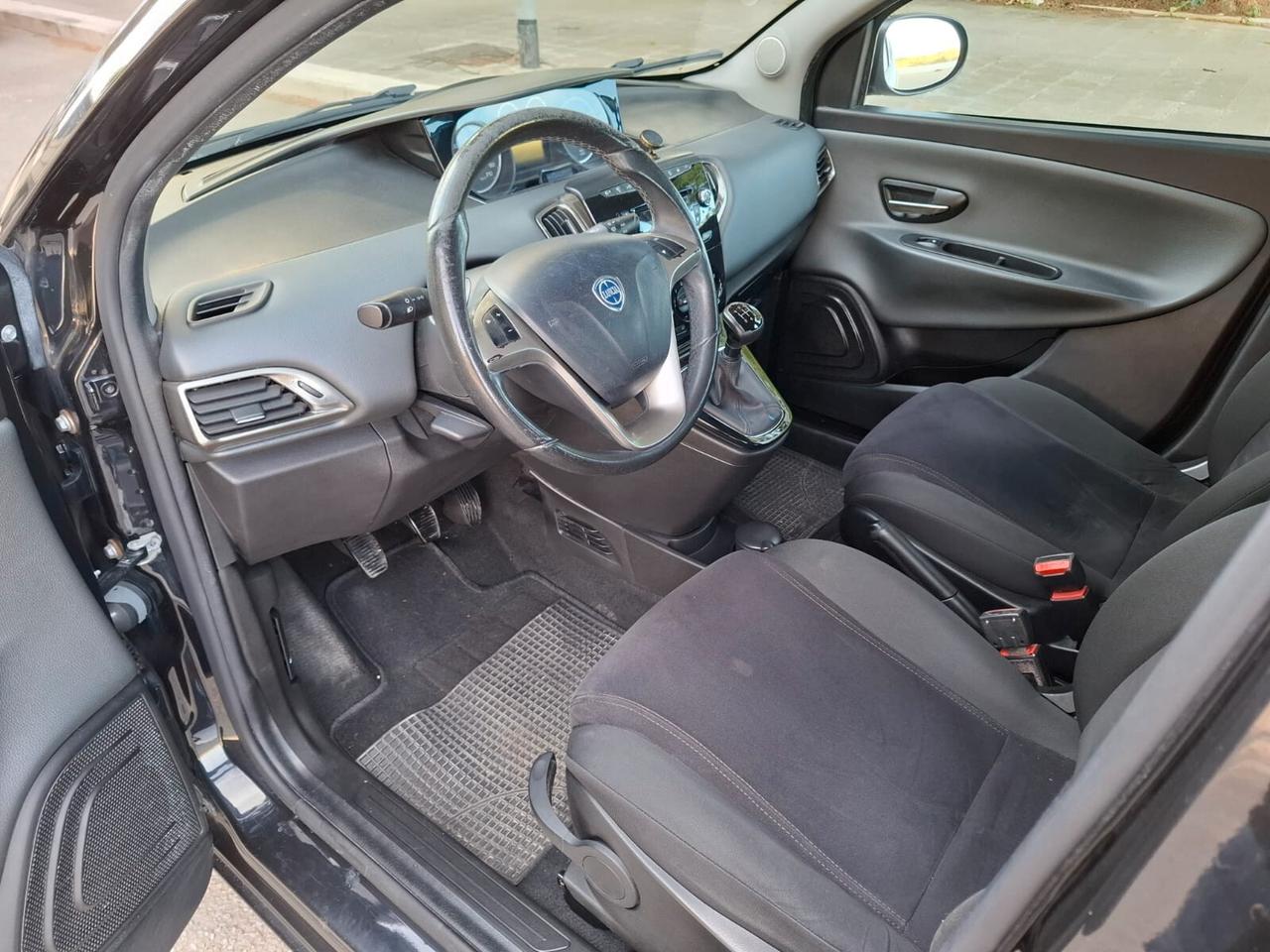 LANCIA YPSILON 1.3 MJT