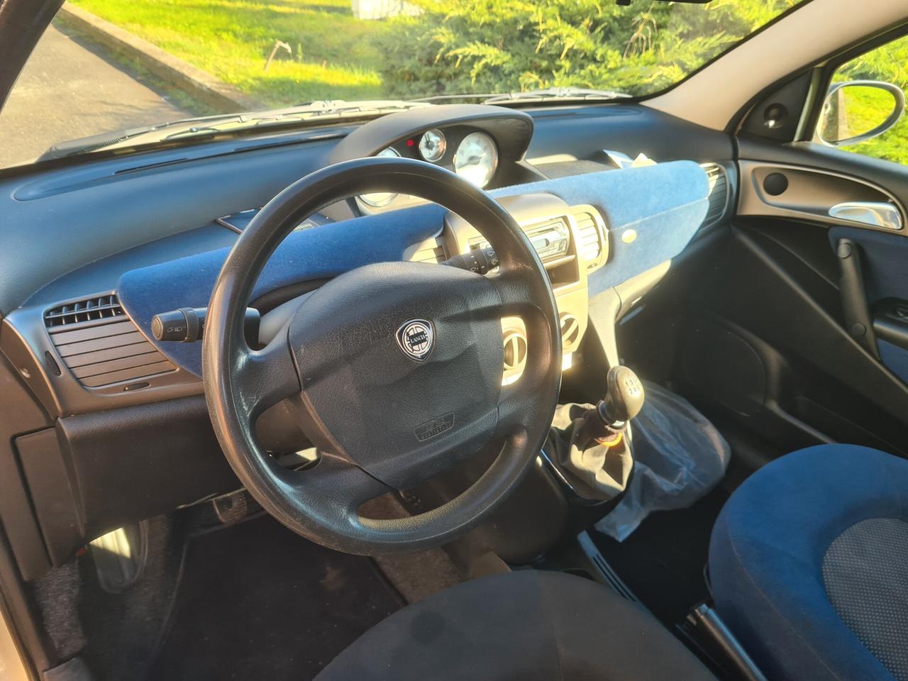 Lancia Y 1.2i cat LS