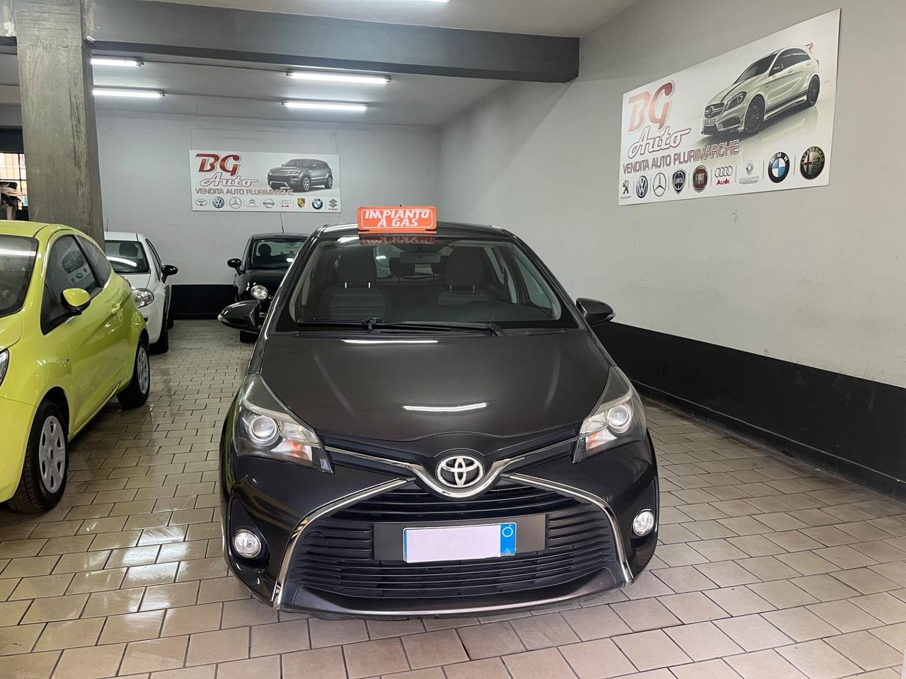 Toyota Yaris 1.0 5 porte Lounge gpl 2016