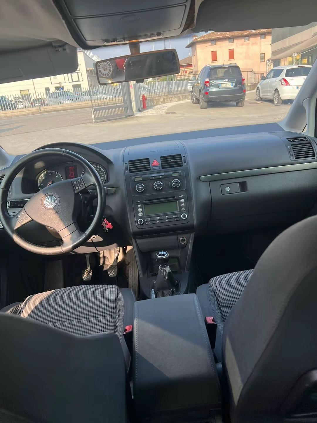 Volkswagen Touran 2.0 TDI DPF Highline