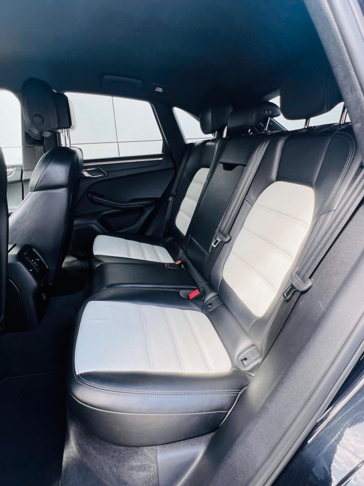 Porsche Macan 2.0 252cv pdk possibilità noleggio no scoring