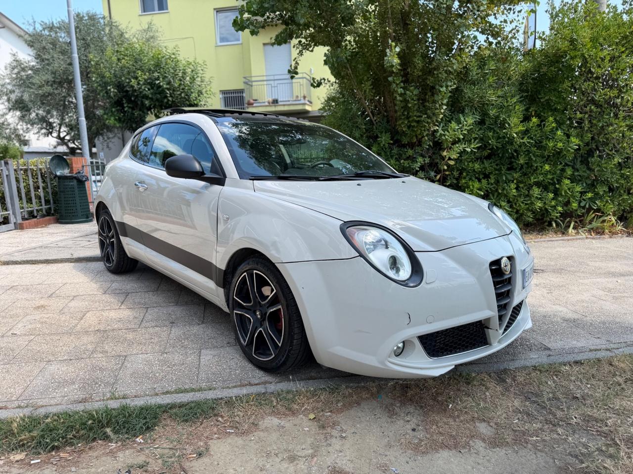 Alfa Romeo MiTo 1.6 JTDm 16V Distinctive Premium Pack