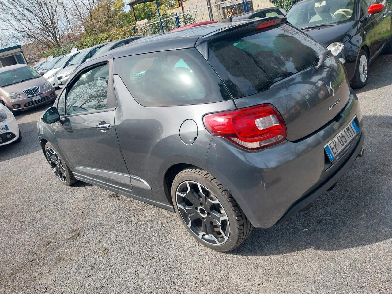 DS3 1.6 e-HDi 90 airdream Just Black automatico