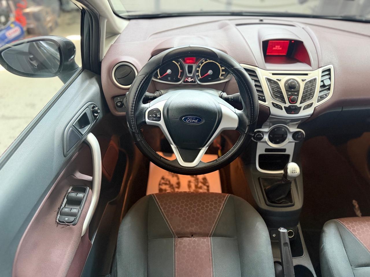 Ford Fiesta 1.2 82 CV 5 porte Titanium NEOPATENTATI