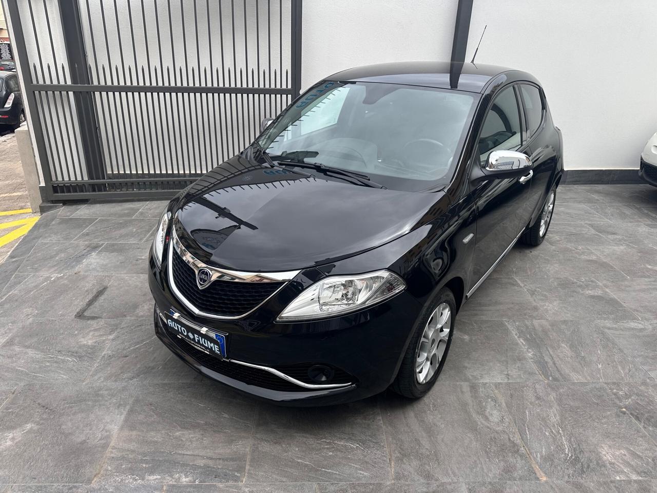 Lancia Ypsilon 1.2 69 CV 5 porte Gold