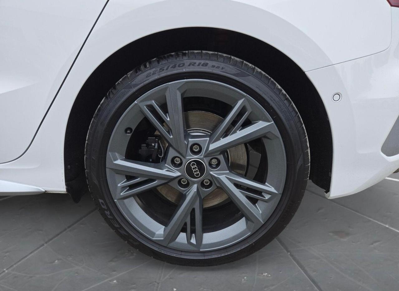 Audi S3 310cv S tronic Attitude