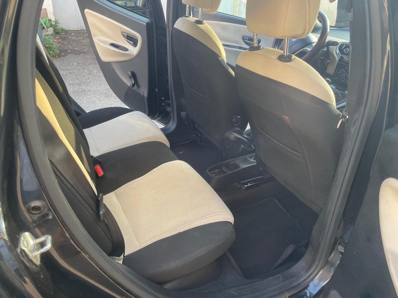 Lancia Ypsilon 0.9 TwinAir 85 CV 5 porte Metano Ecochic Gold