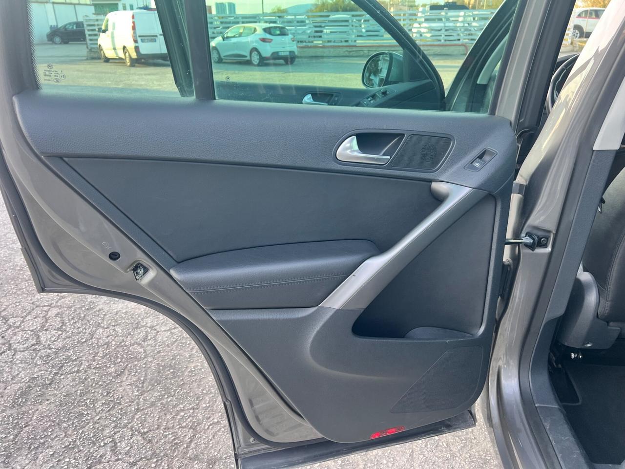 Volkswagen Tiguan 2.0 16V TDI DPF Track & Field (28°)4x4