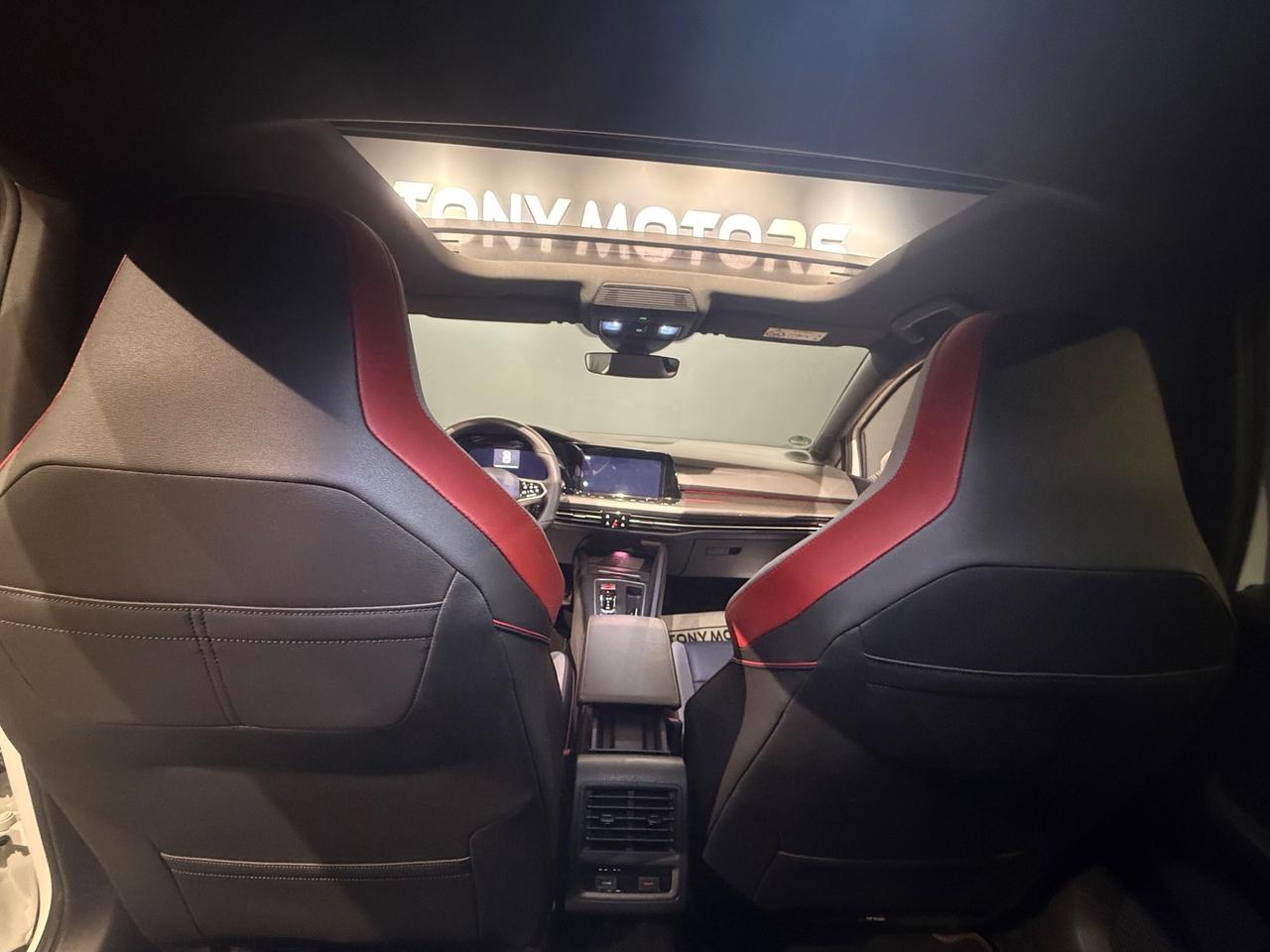 Volkswagen Golf GTI 2.0 TSI BlackStyle
