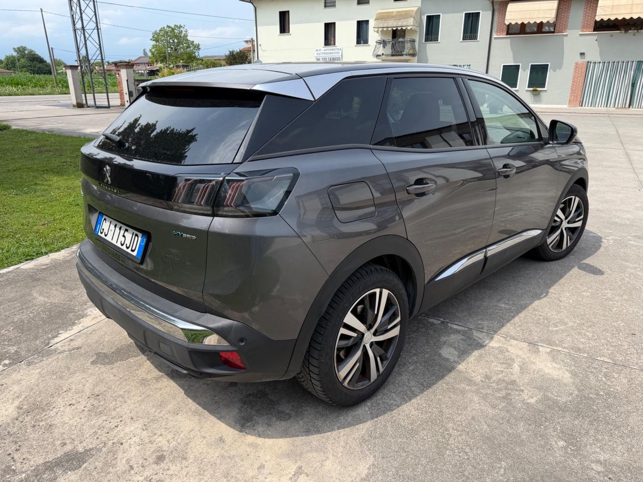 Peugeot 3008 Hybrid 225 e-EAT8 Allure Pack