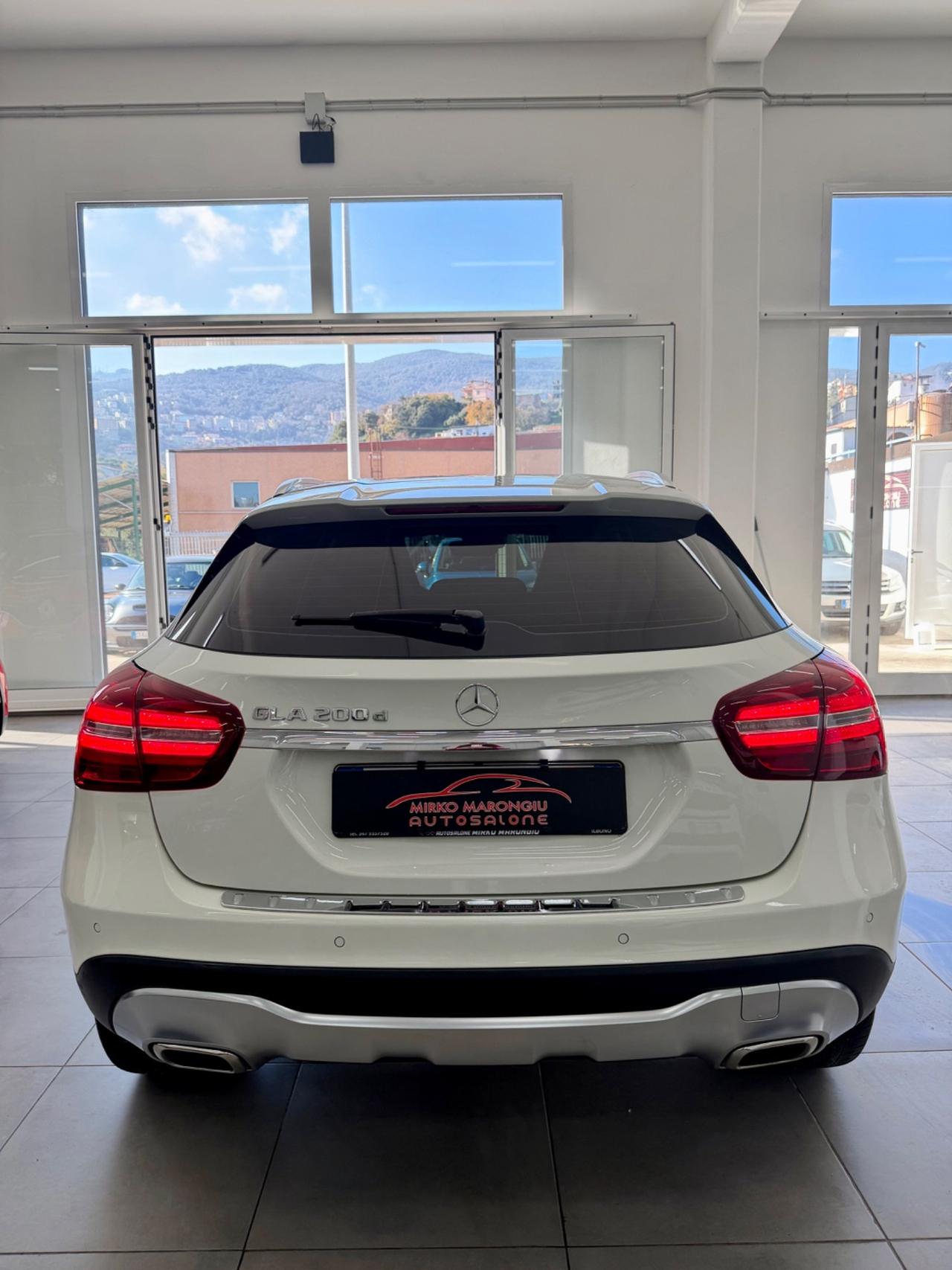 Mercedes-benz GLA 200 d Premium FINANZIABILE