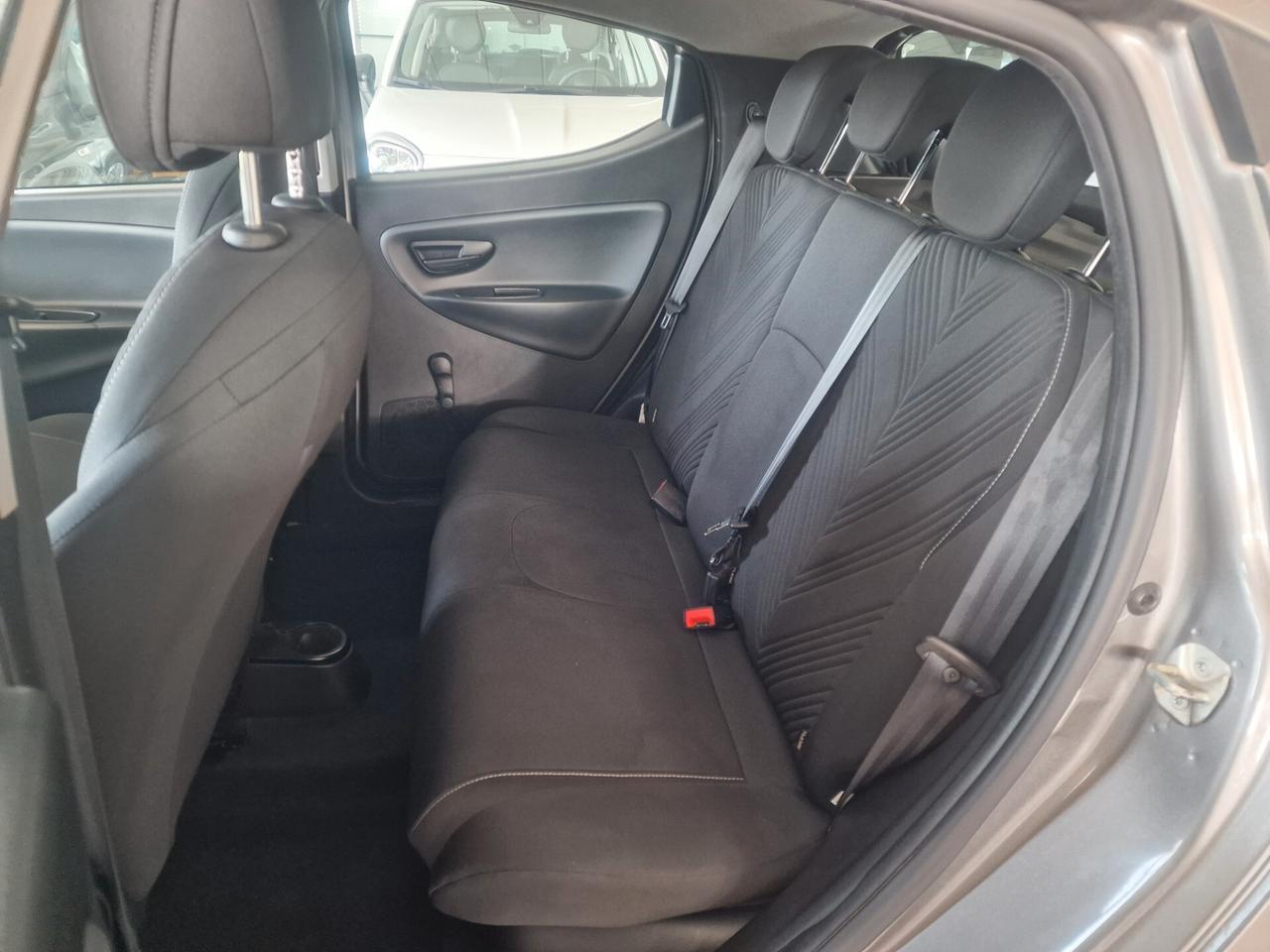 Lancia Ypsilon 1.0 Hybrid Gold 2023