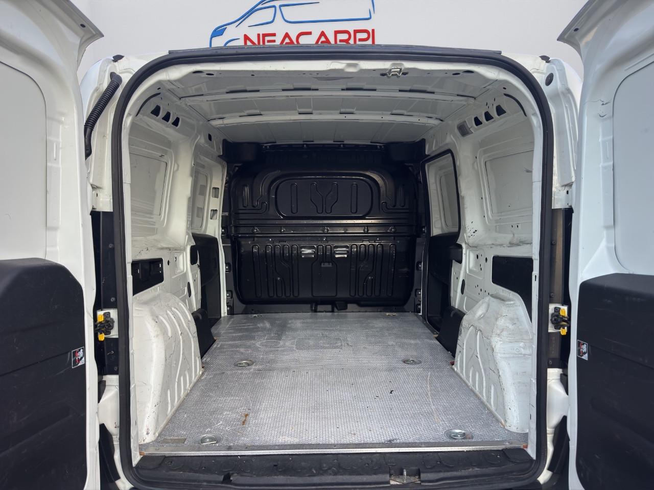 Fiat Doblo MAXI N1 1.4 N.P(PL-TN-L2H1)3 POSTI-BENZINA METANO-SENSORI-SCADENZA BOBOLE 2028-