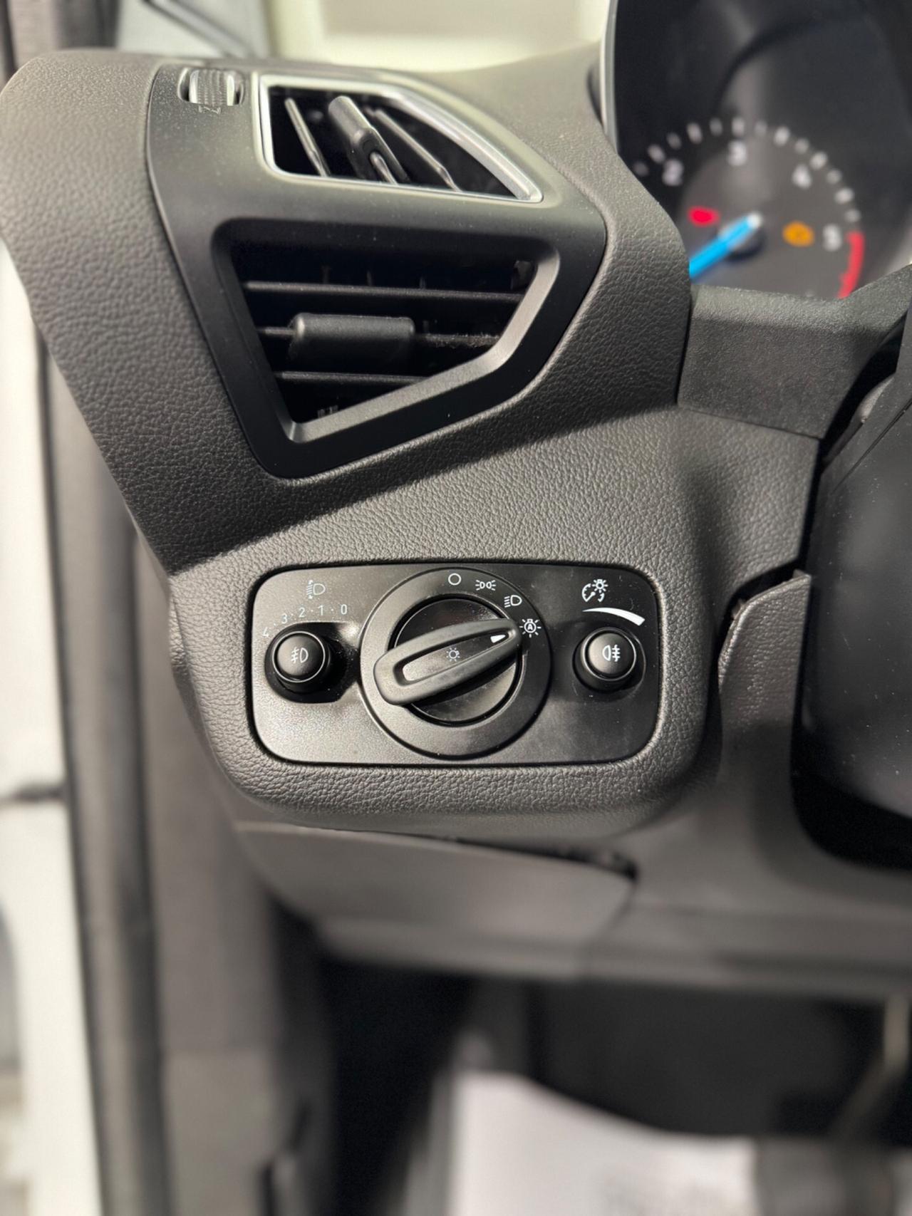 Ford Kuga 1.5 TDCI 120 CV S&S 2WD Powershift Titanium