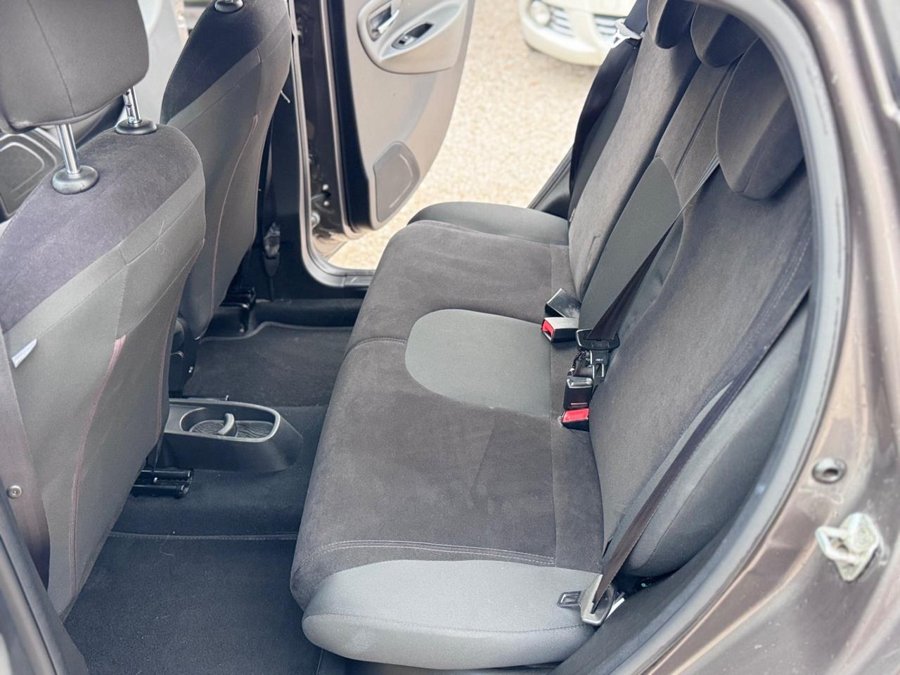 Lancia Ypsilon 1.2 Benzina 69cv Platinum - 2012