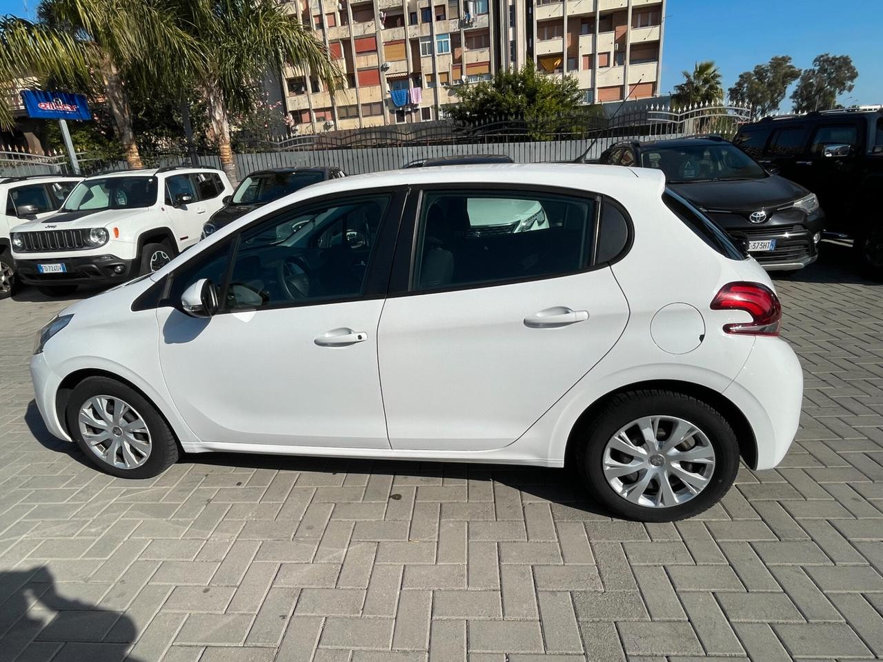 Peugeot 208 BlueHDi 75 5 porte