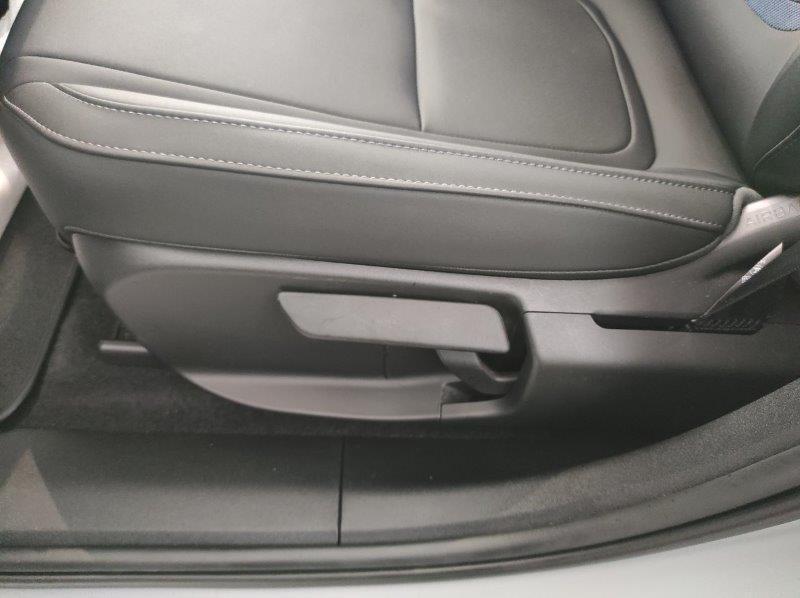 VOLVO EX30 (2023-->) - EX30 Single Motor Extended Range RWD Plus